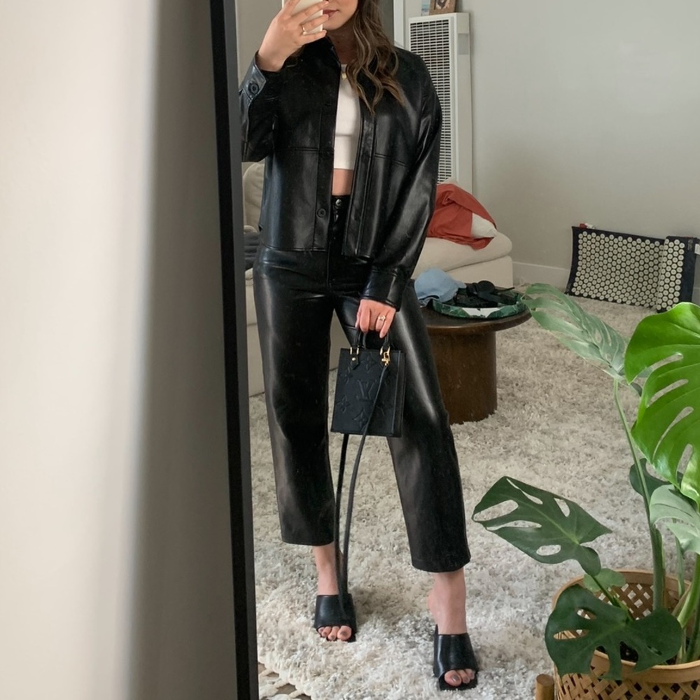 Aritzia | Wilfred Melina Cropped Vegan Leather Pant